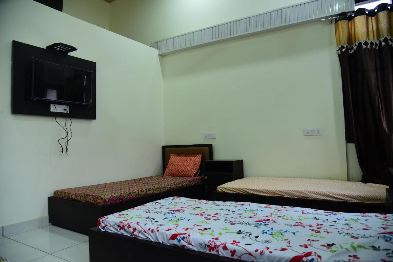 Nutz Backpackers Hostel Amritsar Exterior photo